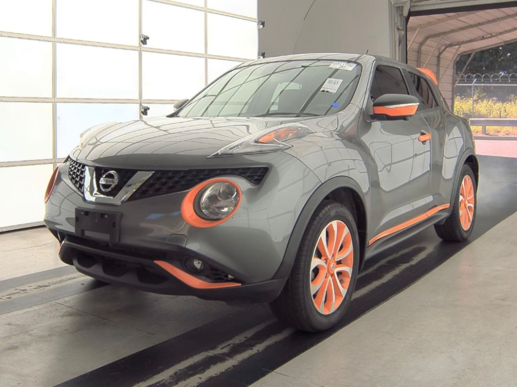2015 Nissan JUKE SL's photo